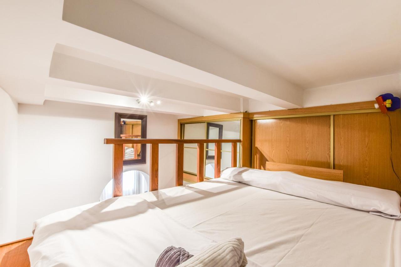 Апартаменты Apartamento Puente De Segovia Мадрид Экстерьер фото