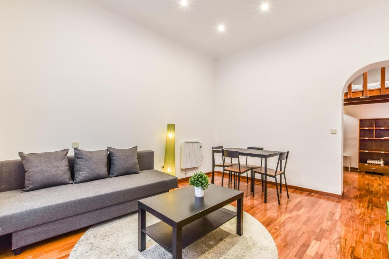 Апартаменты Apartamento Puente De Segovia Мадрид Экстерьер фото